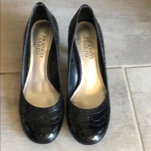 Spectacular black heels